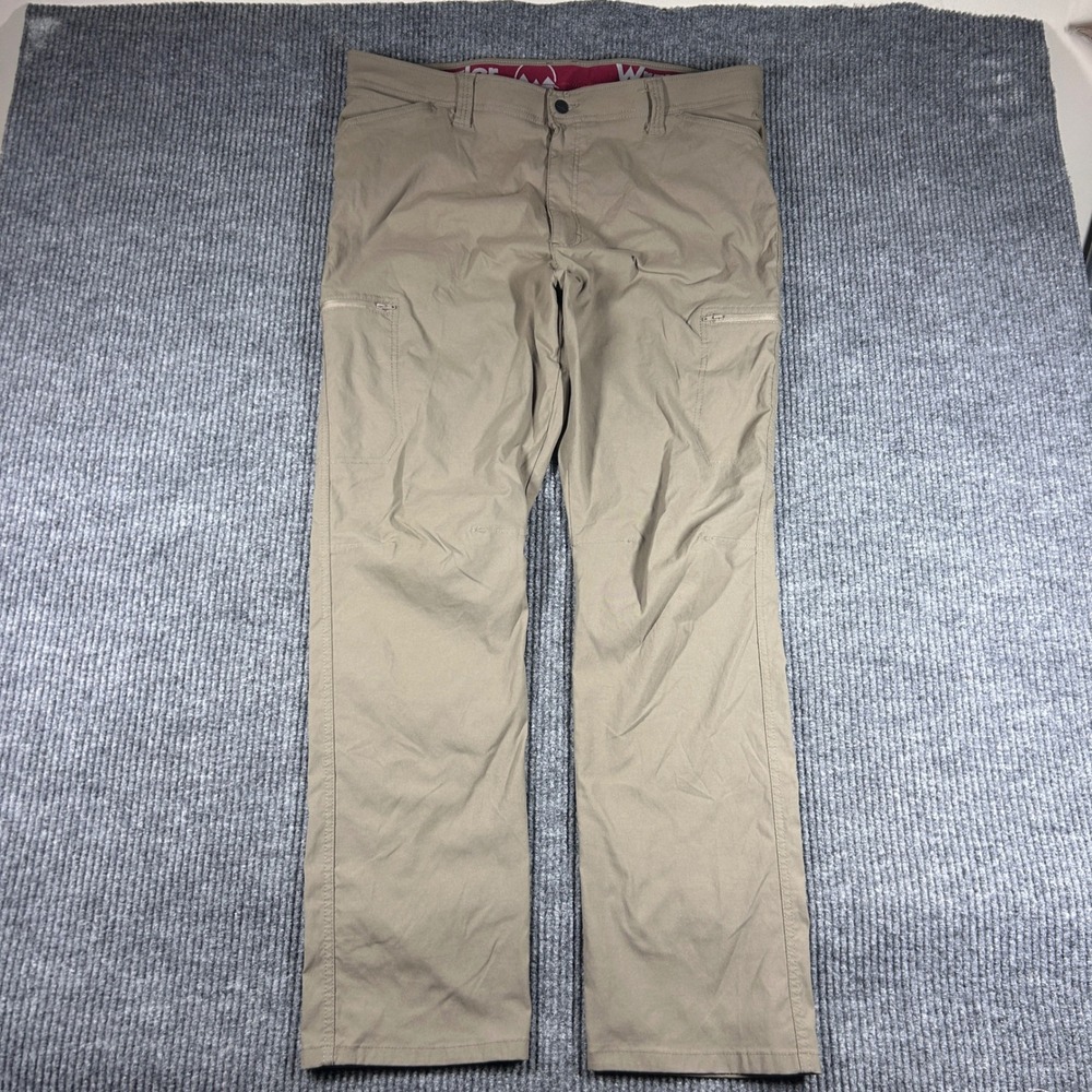 Wrangler Pants Mens 40x32 Khaki Nylon Spandex Cargo Outdoors Workwear Utility